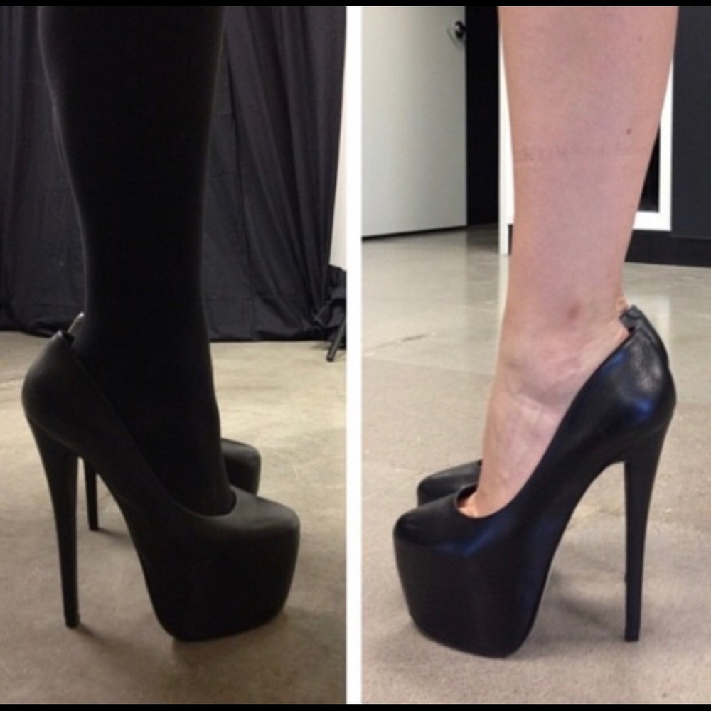 Steve Madden Black Dejavu Pumps 7